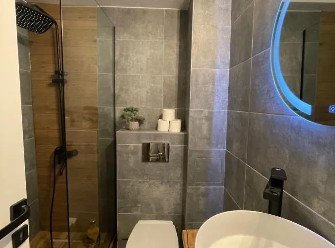 Cozy Studio 1 Bedroom Nearby Value Center Mall