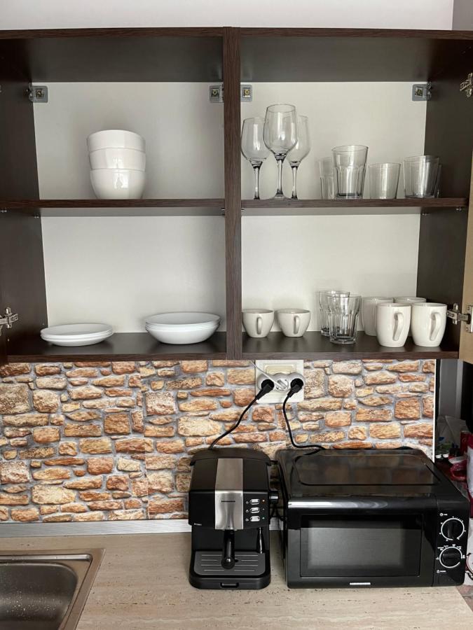 Cozy 1 Bedroom Nearby Value Center Mall Apartment