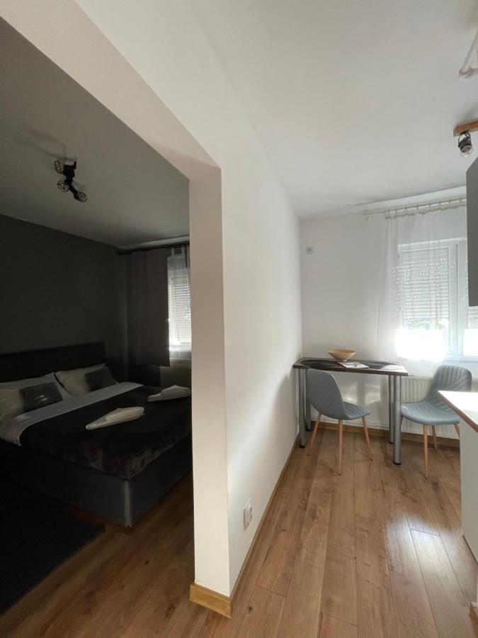 Apartment Cozy 1 Bedroom Nearby Value Center Mall *